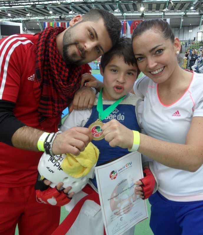 Internationales Kinderturnier Sindelfingen 2013 - Ahmet Kazmacan mit Coach Vera Komrsova und Serhad Sayin