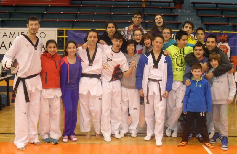 Vereinsmitglieder des "Club Zamorano de Taekwondo"