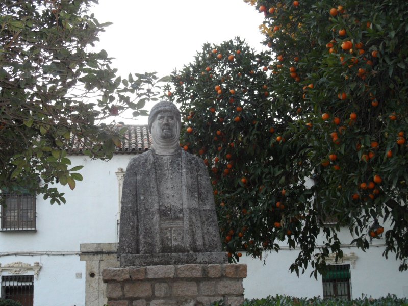 Statue des zweiten Kalifen von Córdoba al-Hakam II.