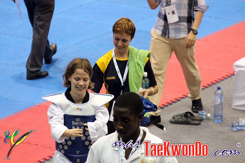 TKD Özer erfüllt ukrainischer Sportlerin den Traum von der Teilnahme an der Behinderten-WM - Viktoriia Marchuk mit ihrer Trainerin Yuliya Volkova nach einem ihrer Wettkämpfe bei der Behinderten-WM